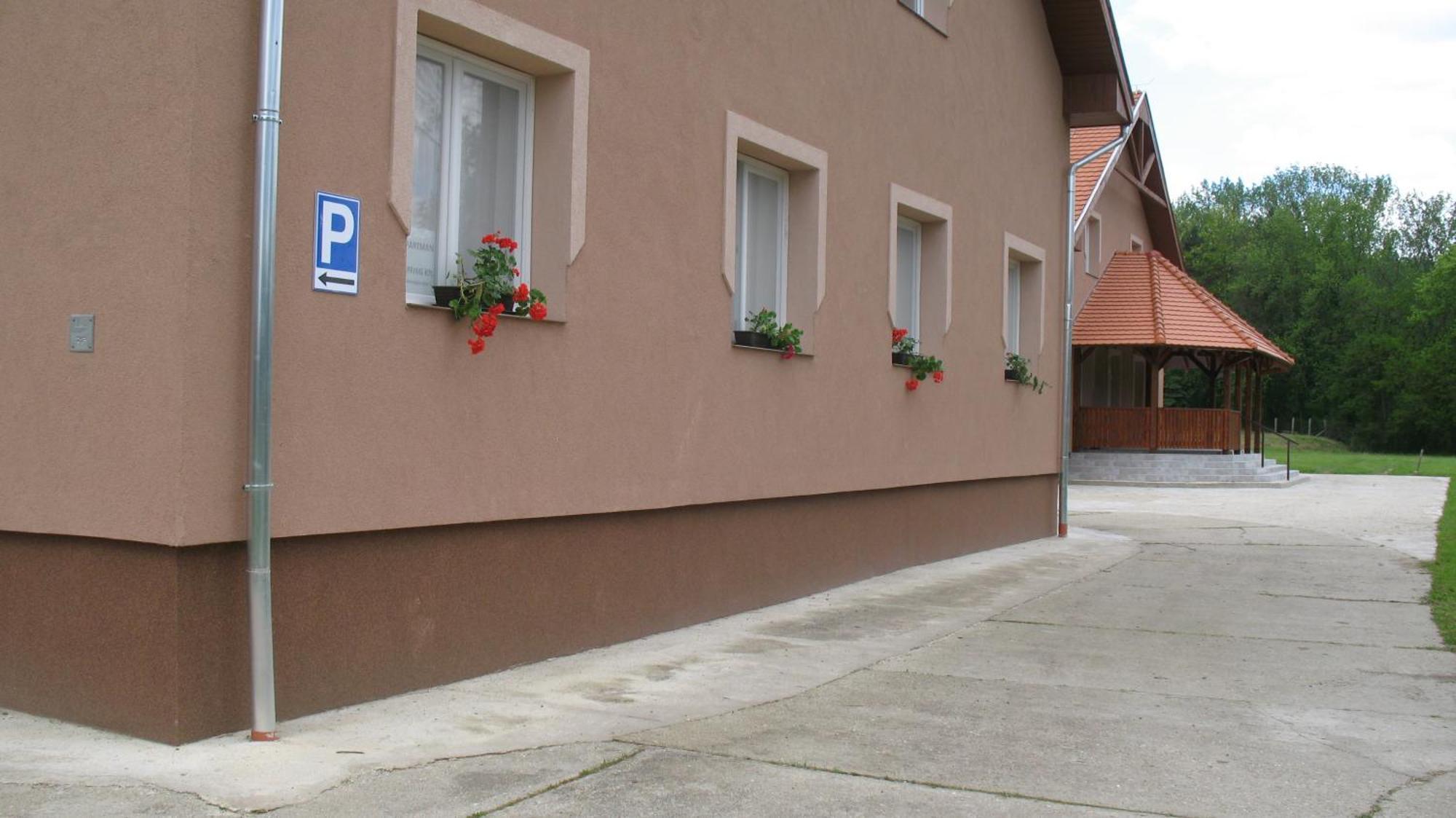 Izisz Apartman Matraterenye Dış mekan fotoğraf